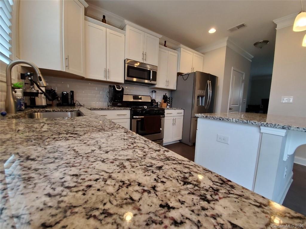 7511 Hamilton Bridge Road Charlotte, NC 28278 - Photo 8 of 21 Gallery Image 8