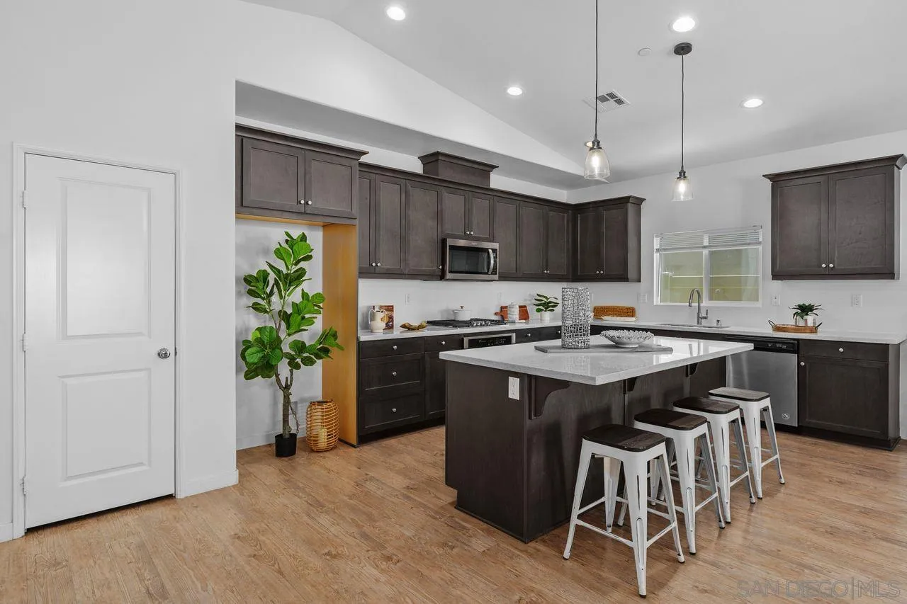 34751 Ribbon Grass Way Murrieta, CA 92563 - Photo 13 of 48
