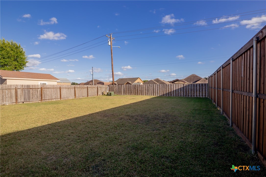 711 Mason Circle Victoria, TX 77904 - Photo 27 of 29 a view of a garden
