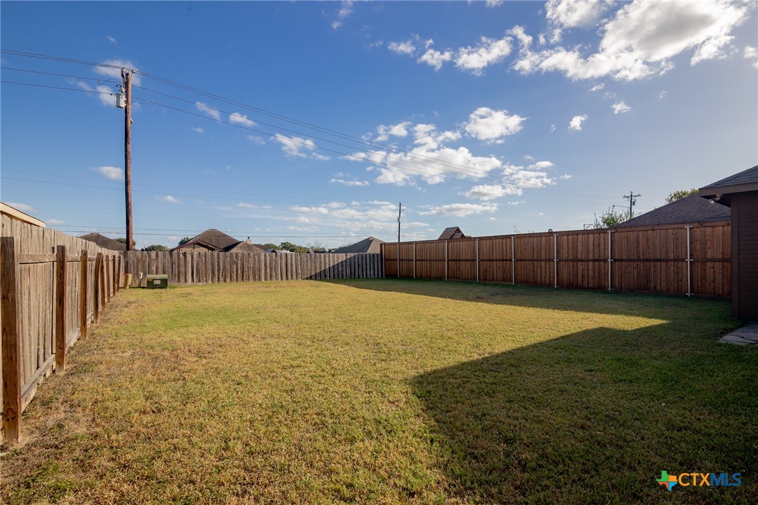 711 Mason Circle Victoria, TX 77904 - Photo 28 of 29 a view of a backyard