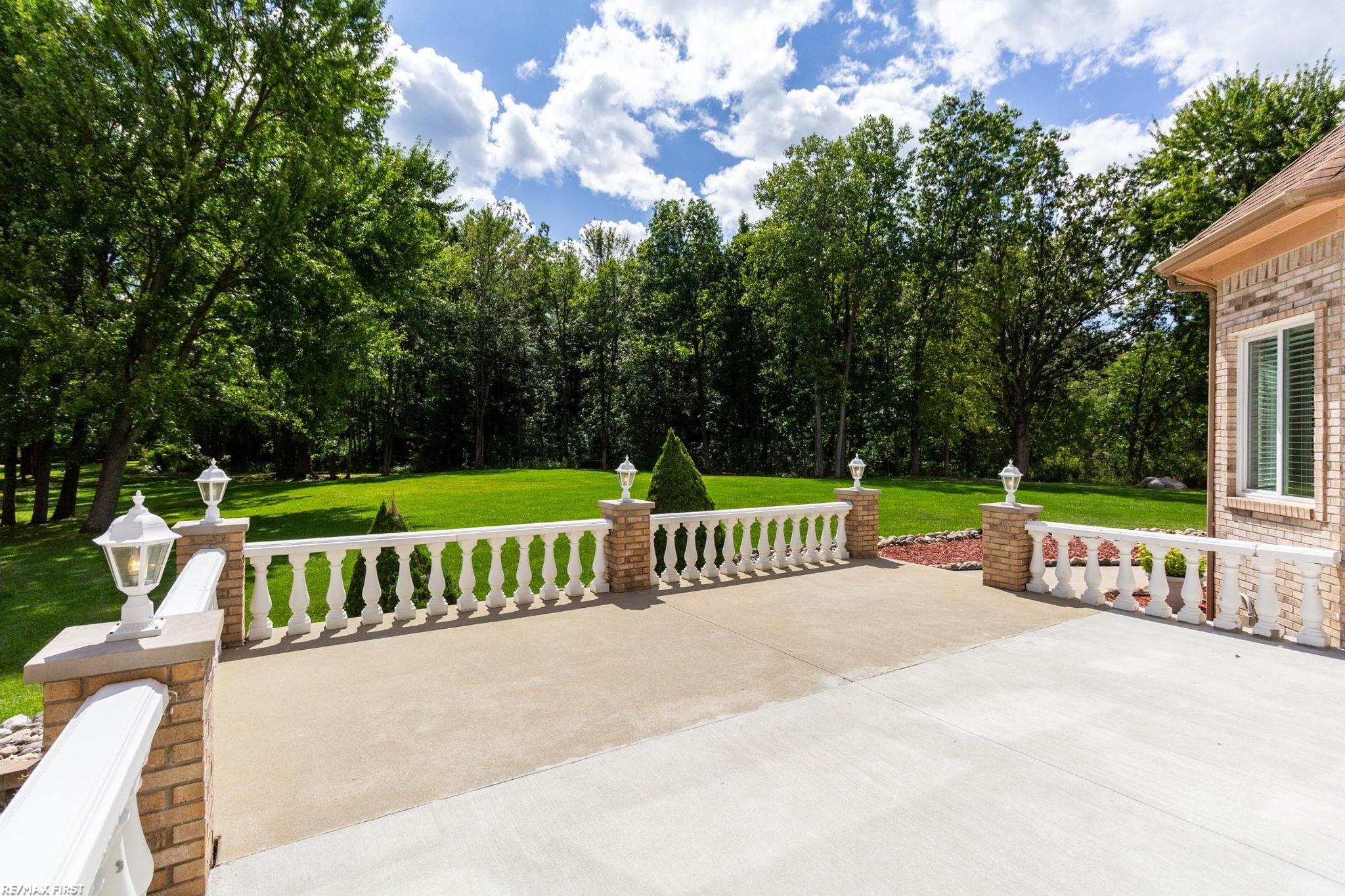 400 East Romeo Road Oakland, MI 48363 - Photo 85 of 85 50186573-3467f1ad-97d3-48c3-bee5-114502d3de08.JPG