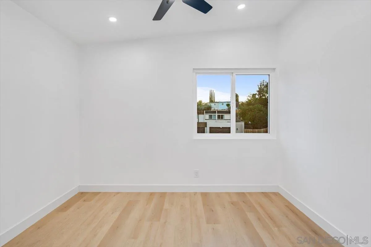 13259 Saddle Ridge Road Lakeside, CA 92040 - Photo 34 of 57 a view of an empty room with a window