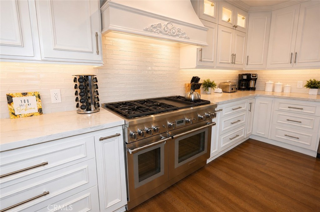 810 North San Miguel Road Walnut, CA 91789 - Photo 8 of 32 6 Burner Thermador double oven with griddle