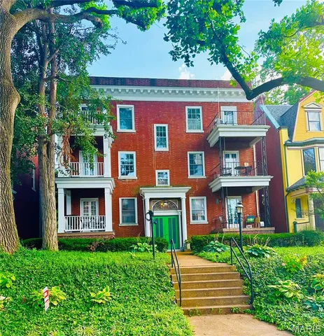 $284,900 | 4530 McPherson Avenue, Unit 2E, St. Louis, MO 63108