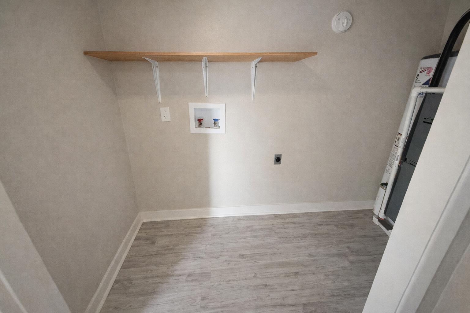 2410 Fisher Street Plainview, TX 79072 - Photo 7 of 8 a view of an empty room