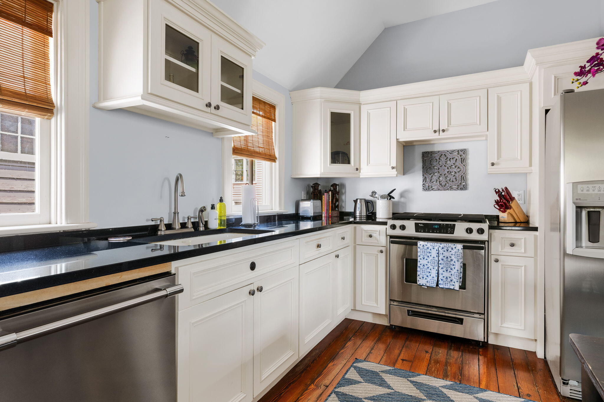 162 Spring Street, Unit B Charleston, SC 29403 - Photo 4 of 15