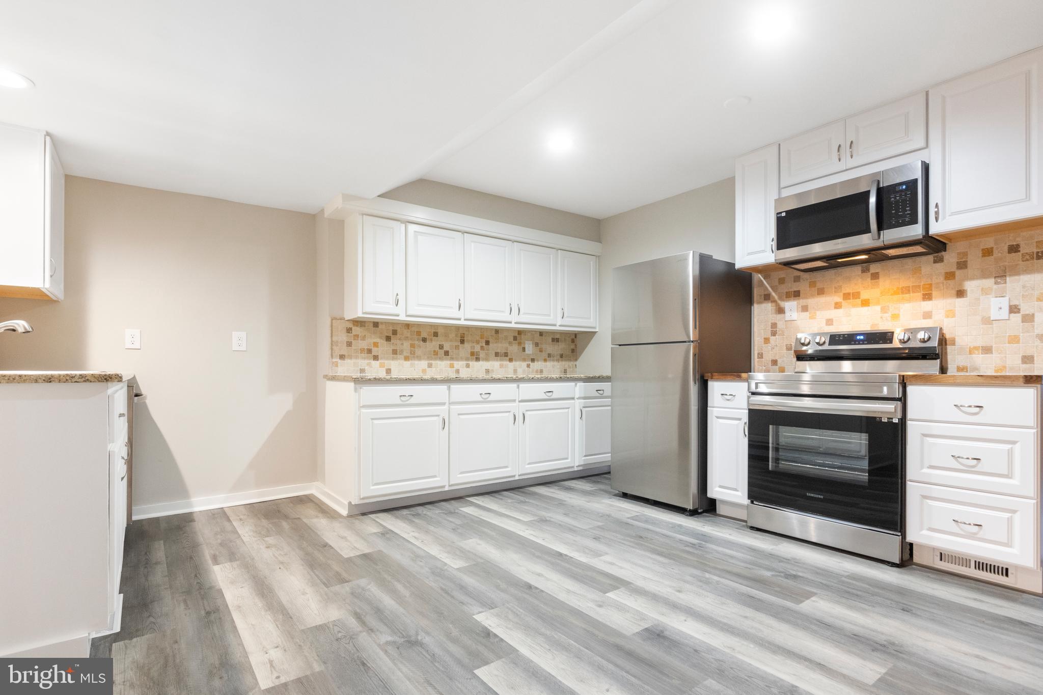 212 Ridge Hill Road Mechanicsburg, PA 17050 - Photo 9 of 28 Gallery Image 9