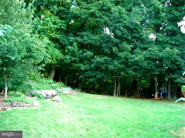 4342 Hillside Road Reading, PA 19606 - Photo 13 of 16 Gallery Image 13