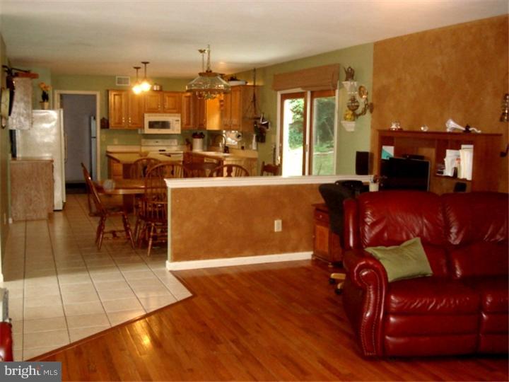 4342 Hillside Road Reading, PA 19606 - Photo 8 of 16 Gallery Image 8