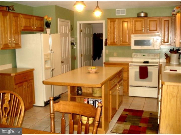 4342 Hillside Road Reading, PA 19606 - Photo 9 of 16 Gallery Image 9