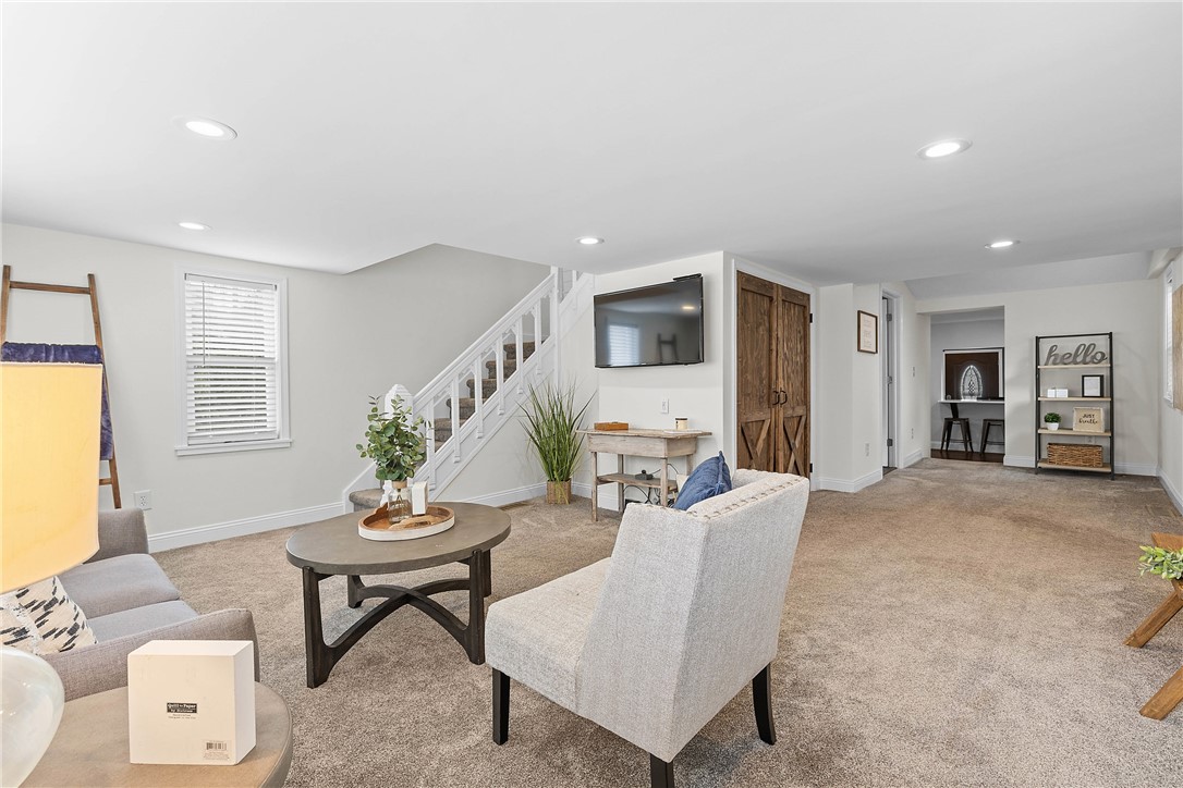 307 West Miller Street Arcadia, NY 14513 - Photo 27 of 38 Living Room