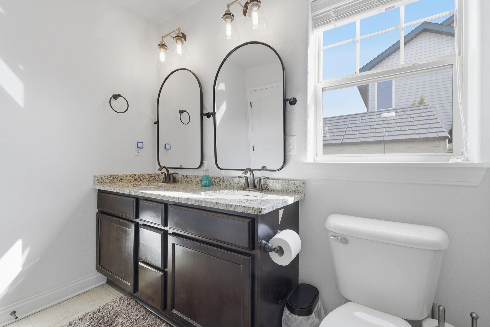 621 Fox Run Lane Mount Pleasant, WI 53406 - Photo 17 of 29 Master bath