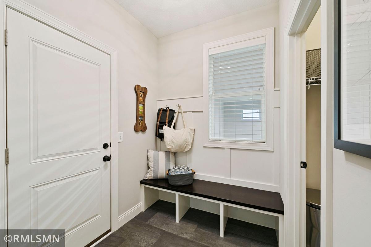 9265 Eagle Ridge Road Chanhassen, MN 55317 - Photo 9 of 24 Gallery Image 9