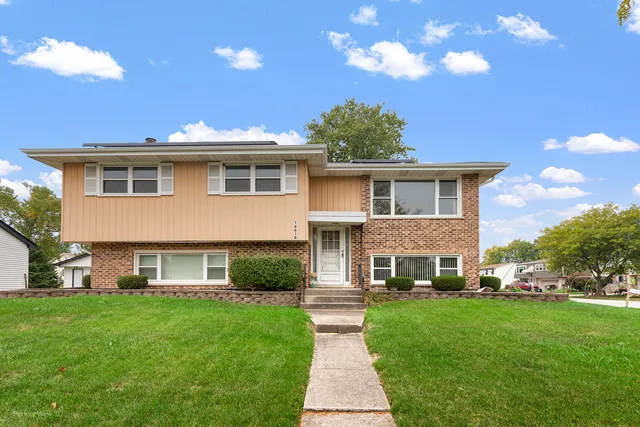 $389,900 | 16610 76th Avenue, Tinley Park, IL 60477