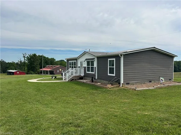 $309,900 | 205 Volunteer, Fancy Gap, VA 24328