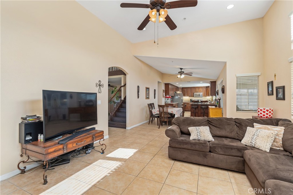 1535 West Persimmon Avenue Rialto, CA 92377 - Photo 8 of 23