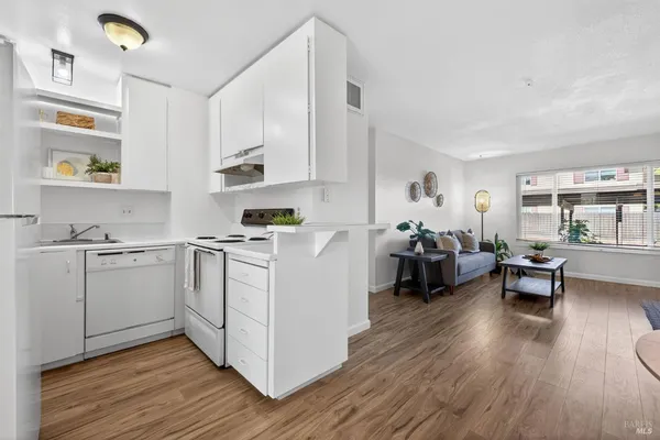 $287,000 | 300 Stony Point Road, Unit 139, Santa Rosa, CA 95401
