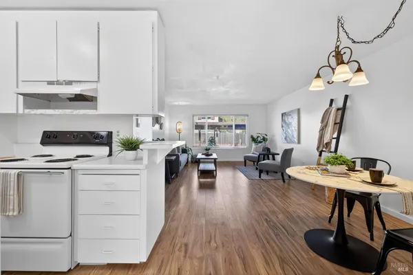 $287,000 | 300 Stony Point Road, Unit 139, Santa Rosa, CA 95401