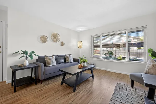 $287,000 | 300 Stony Point Road, Unit 139, Santa Rosa, CA 95401