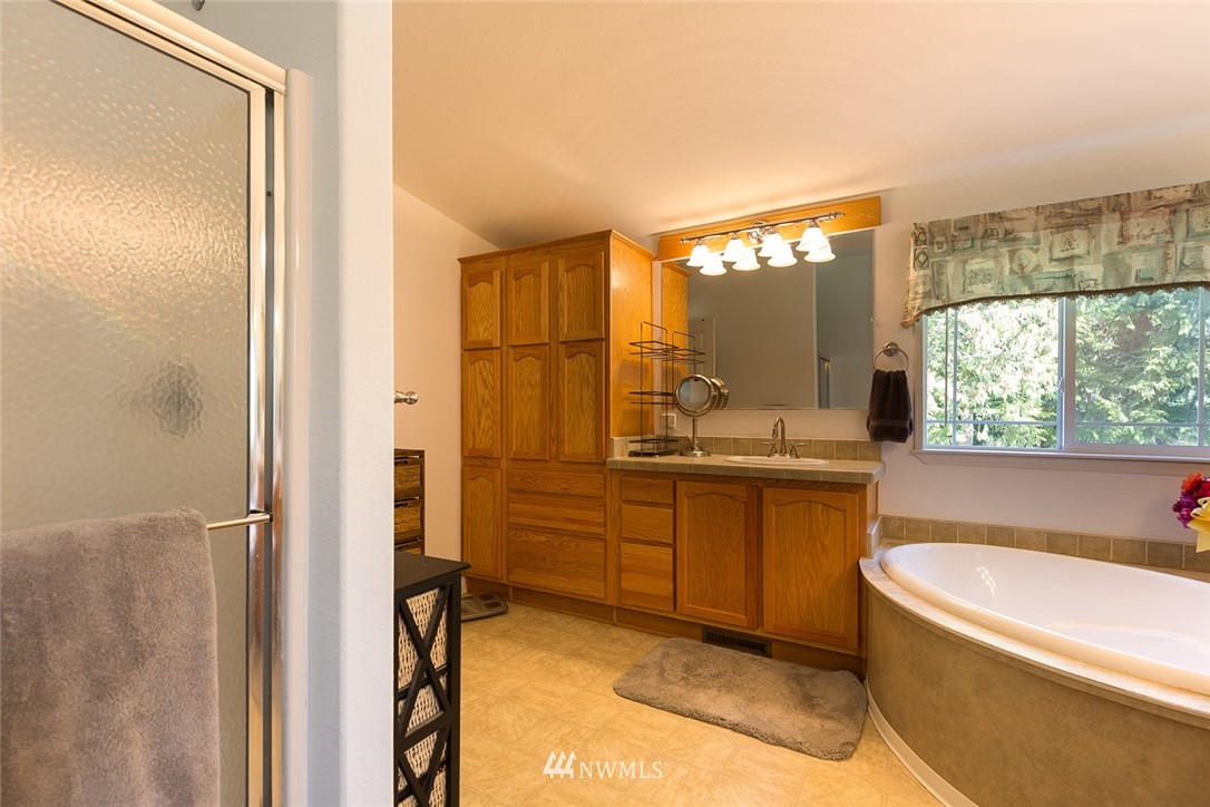 121 Gellor Road Port Angeles, WA 98362 - Photo 24 of 40 Gallery Image 24