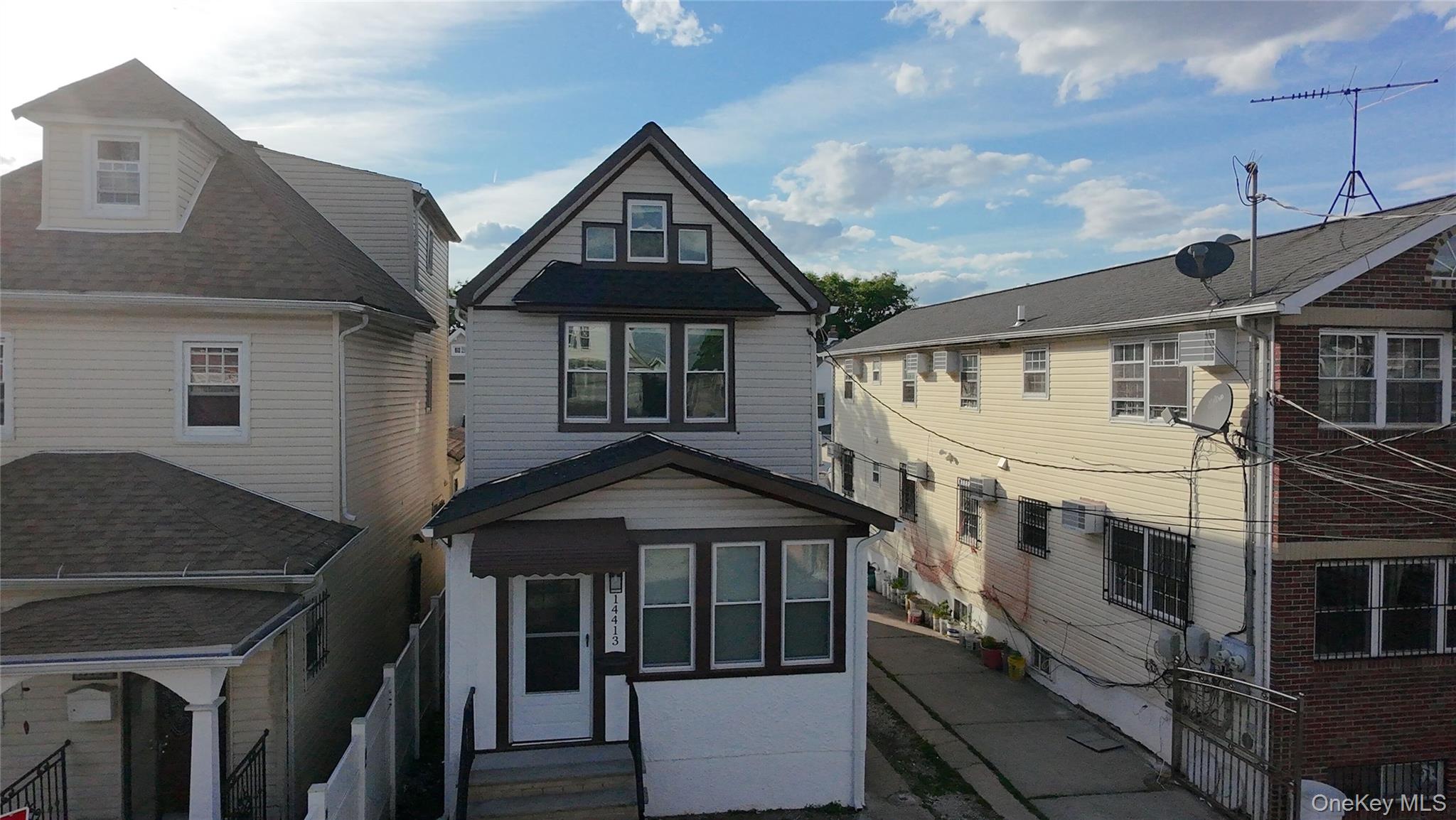 144-13 Lux Road Queens, NY 11435 - Photo 2 of 34