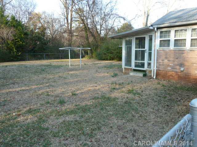 3810 Plainview Road Charlotte, NC 28208 - Photo 3 of 15