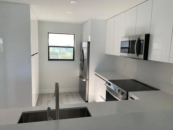 $3,300 | 16051 Blatt Boulevard, Unit 412, Weston, FL 33326