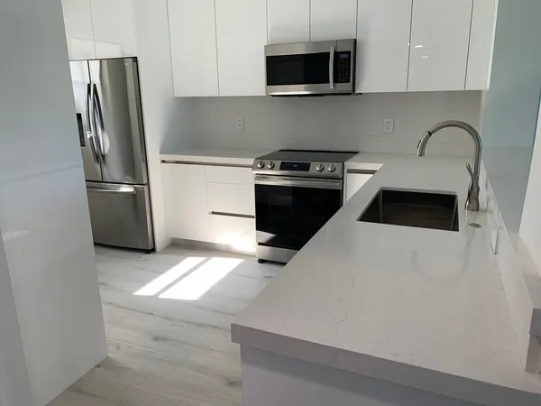 $3,300 | 16051 Blatt Boulevard, Unit 412, Weston, FL 33326