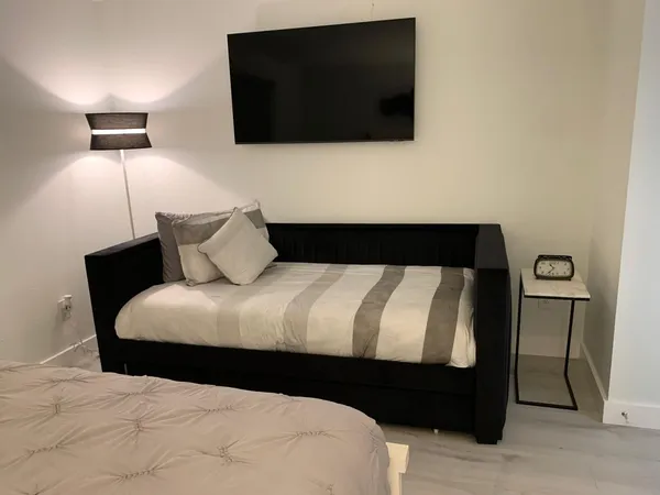 $3,300 | 16051 Blatt Boulevard, Unit 412, Weston, FL 33326