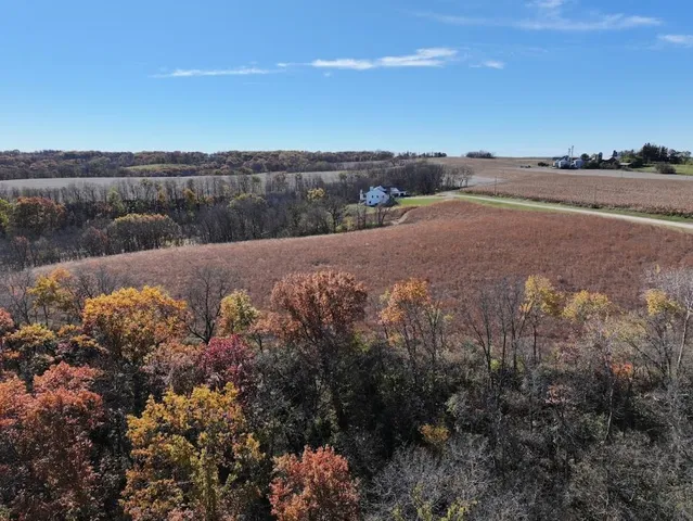 $390,000 | 11.5 M/l Acres Primrose Centre, Belleville, WI 53508