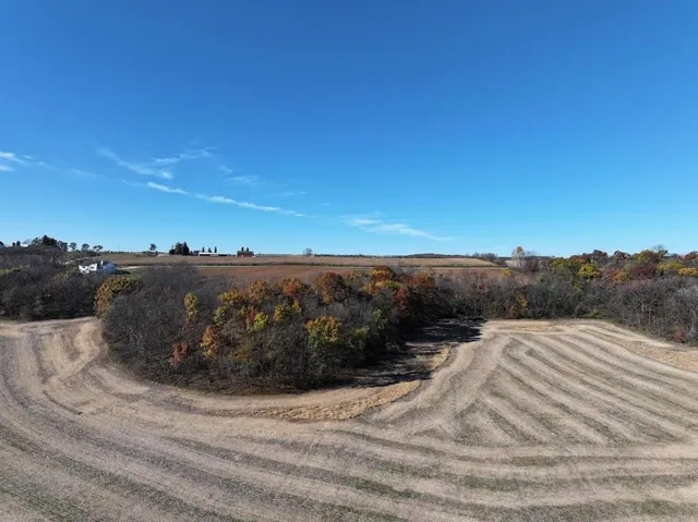 $390,000 | 11.5 M/l Acres Primrose Centre, Belleville, WI 53508