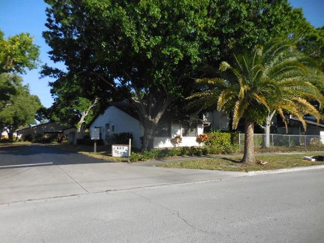 2020 Colonial Road, Unit 5 Fort Pierce, FL 34950 - Photo 12 of 12 Gallery Image 12