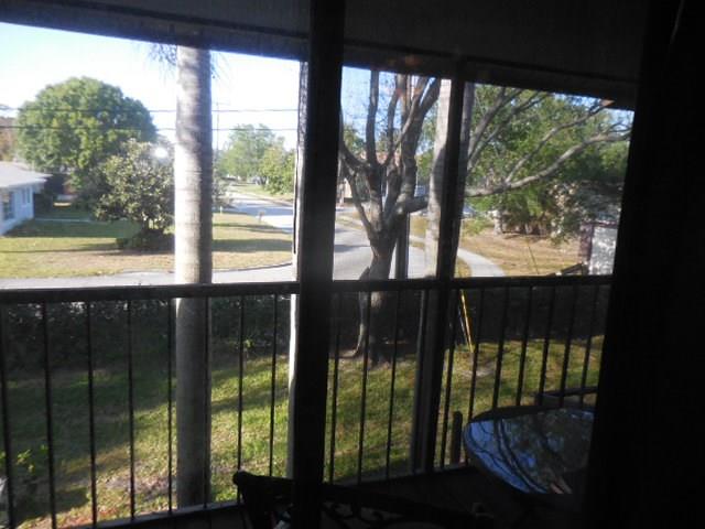 2020 Colonial Road, Unit 5 Fort Pierce, FL 34950 - Photo 6 of 12 Gallery Image 6