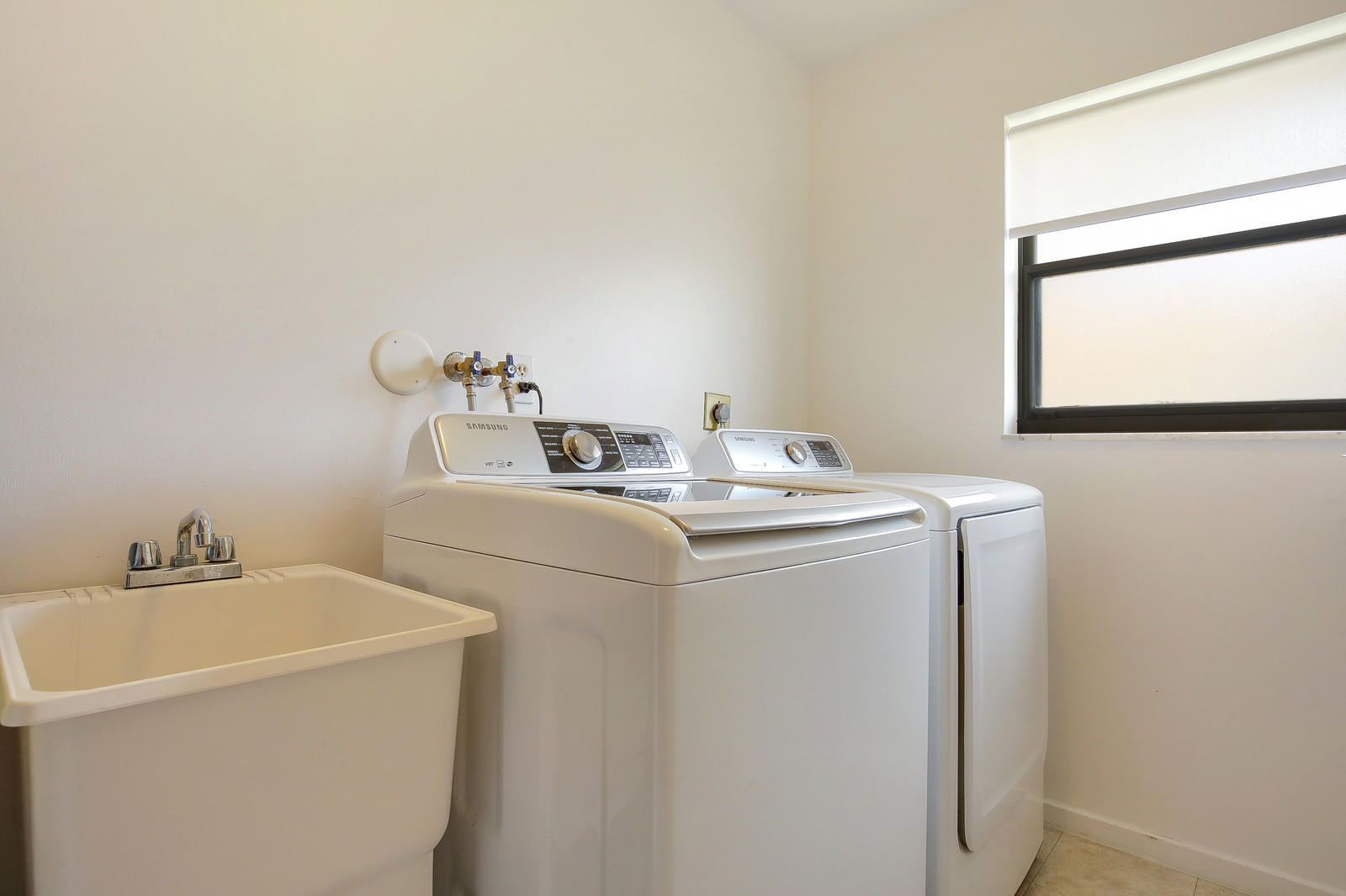 5782 Wind Drift Lane Boca Raton, FL 33433 - Photo 17 of 20 Laundry