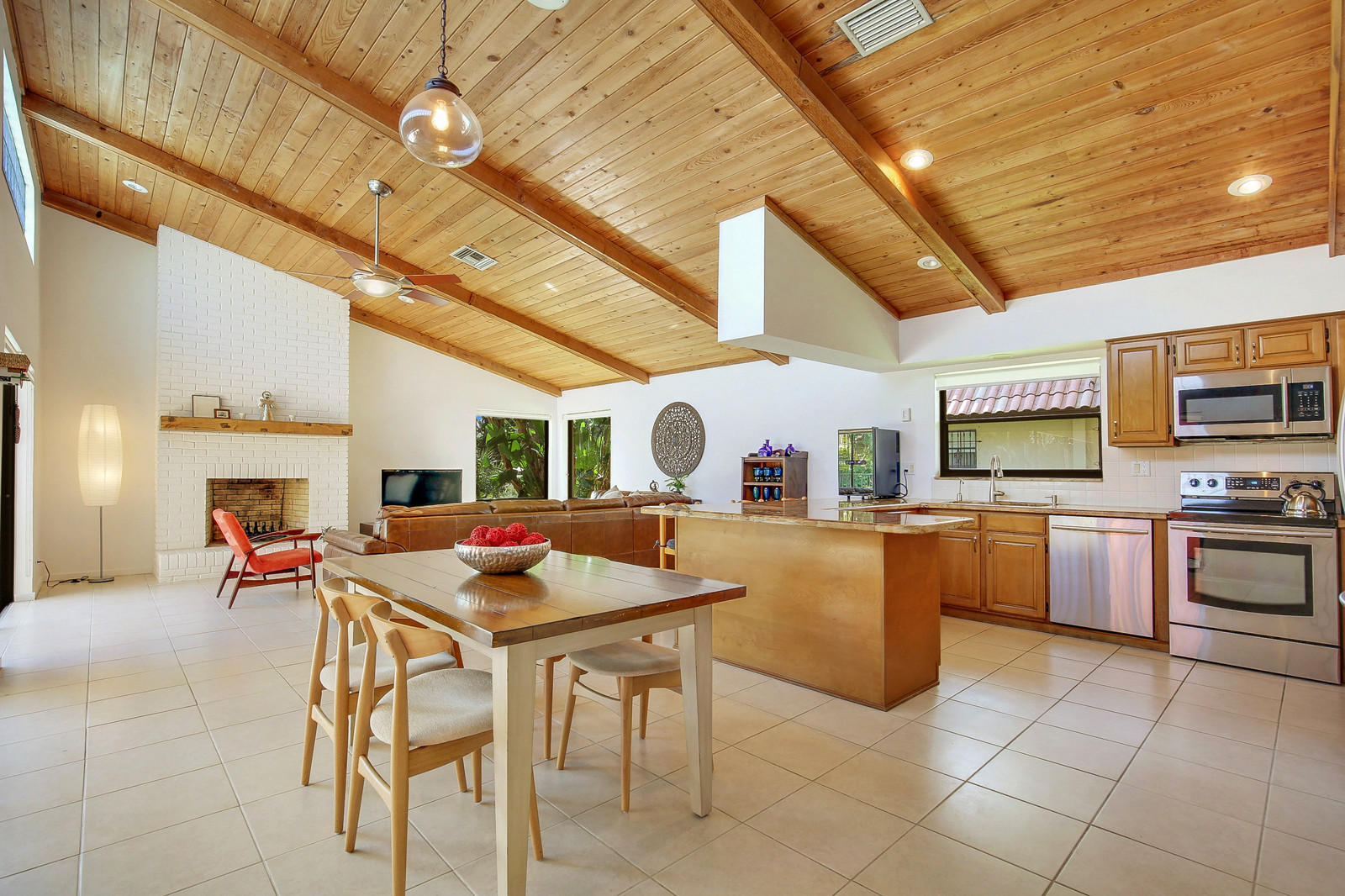 5782 Wind Drift Lane Boca Raton, FL 33433 - Photo 10 of 20 Kitchen/Family/Dining