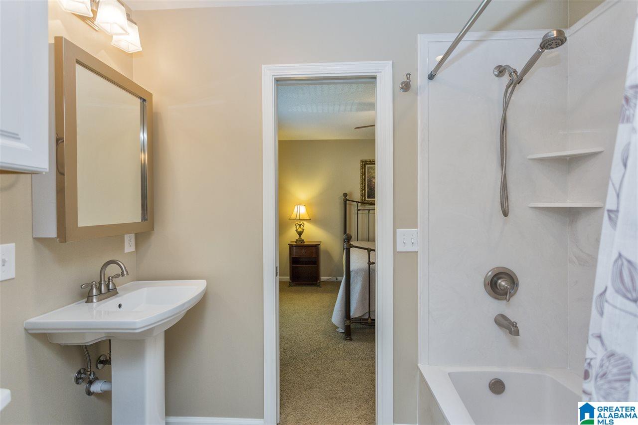 3442 Rock Ridge Circle Birmingham, AL 35210 - Photo 25 of 36