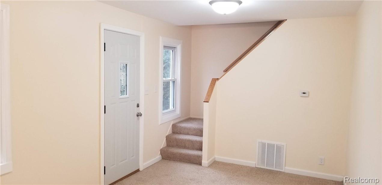 19404 Inkster Road Redford, MI 48240 - Photo 3 of 25 20181220_111003.jpg