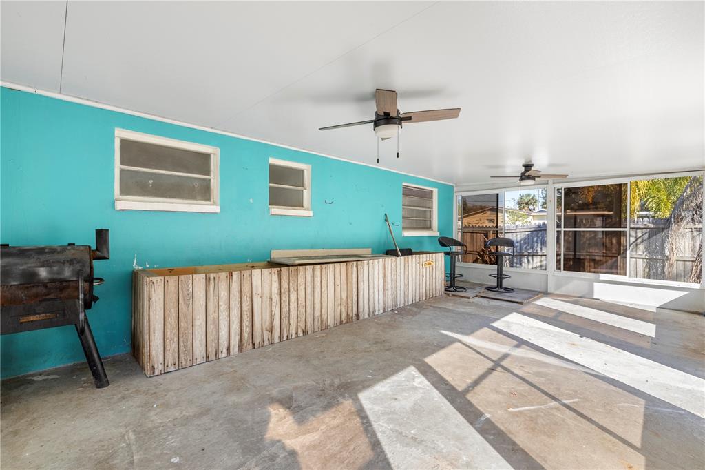 7840 Gulf Way Hudson, FL 34667 - Photo 20 of 44 a view of a balcony