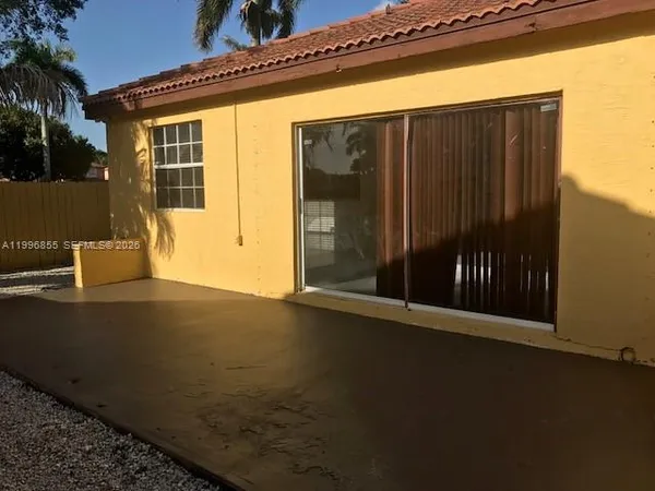 $3,200 | 19712 Northwest 82nd Place, Hialeah, FL 33015