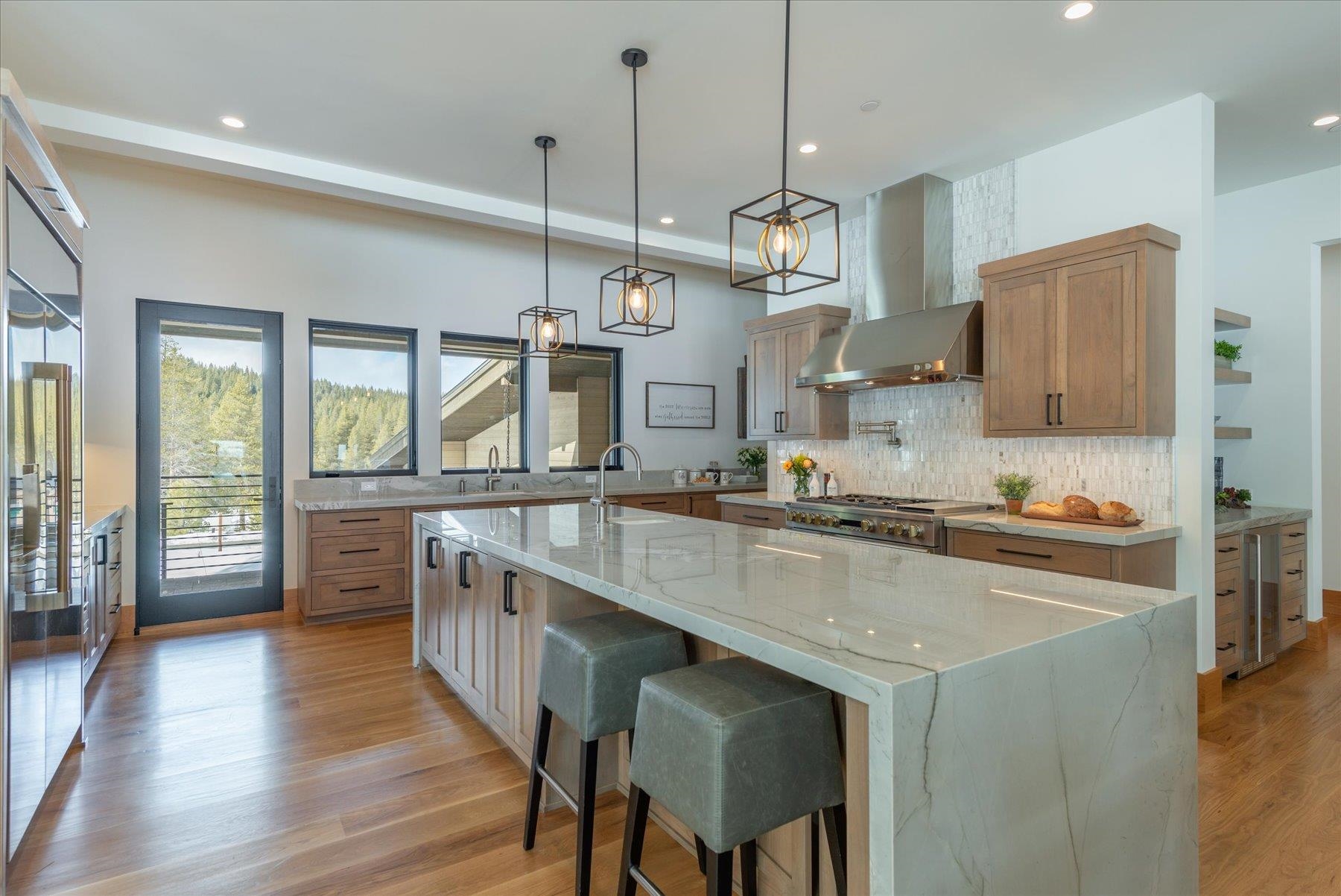 11159 Henness Road Truckee, CA 96161 - Photo 7 of 21