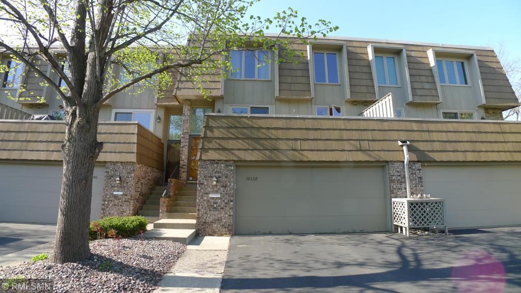 10338 Berkshire Road Bloomington, MN 55437 - Photo 1 of 25 Gallery Image 1