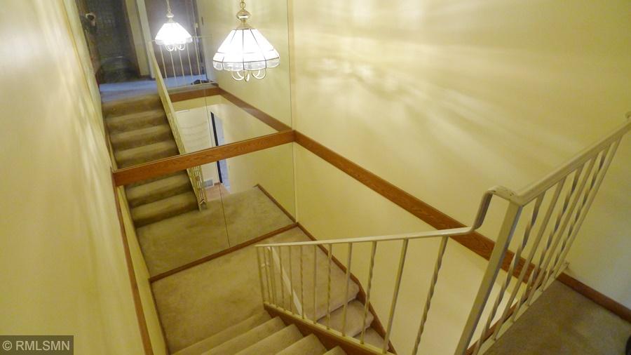 10338 Berkshire Road Bloomington, MN 55437 - Photo 15 of 25 Gallery Image 15