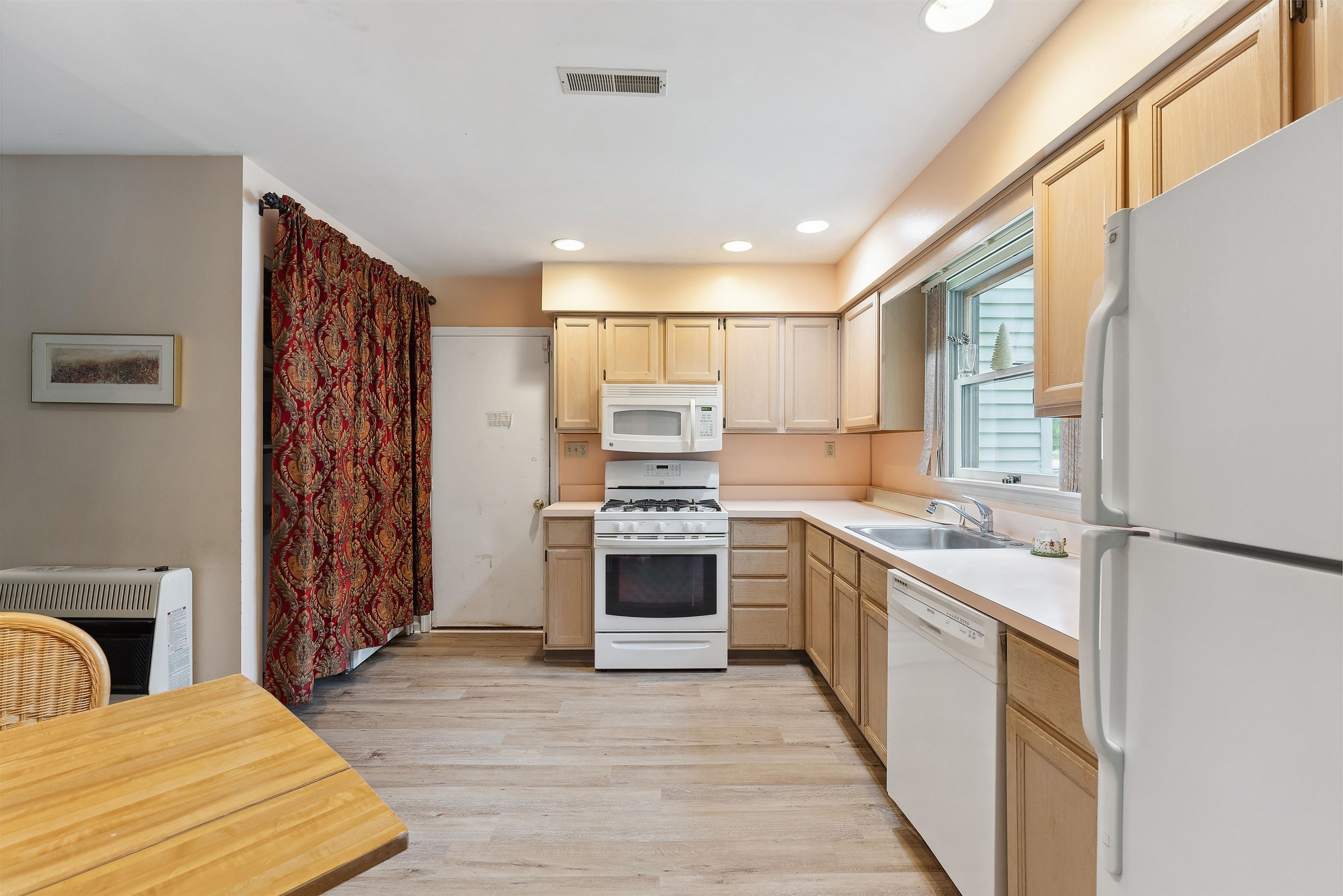 35 Capewoods Road North Cape May, NJ 08204 - Photo 7 of 28 Gallery Image 7