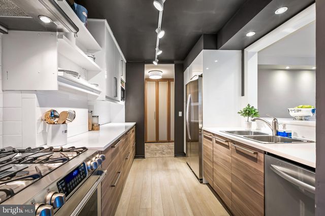 $225,000 | 4000 North Charles Street, Unit 401, Baltimore, MD 21218