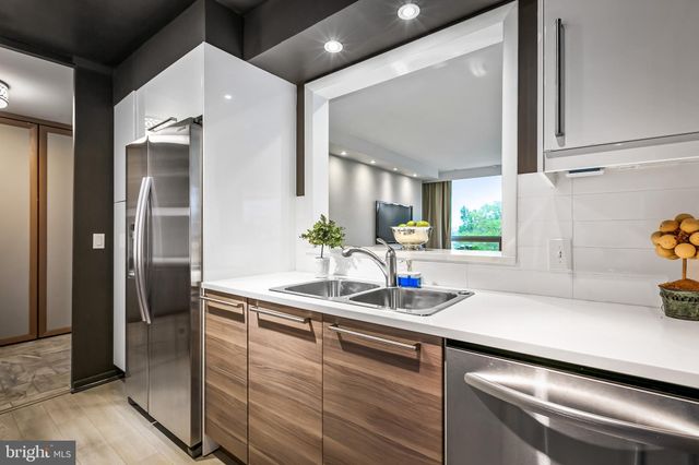 $225,000 | 4000 North Charles Street, Unit 401, Baltimore, MD 21218