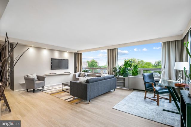 $225,000 | 4000 North Charles Street, Unit 401, Baltimore, MD 21218