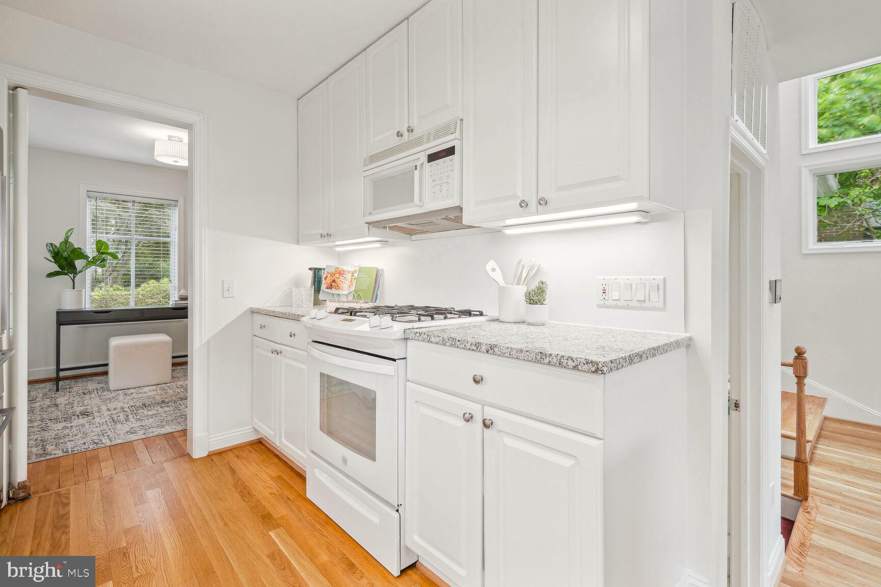 4918 Redford Road Bethesda, MD 20816 - Photo 13 of 32