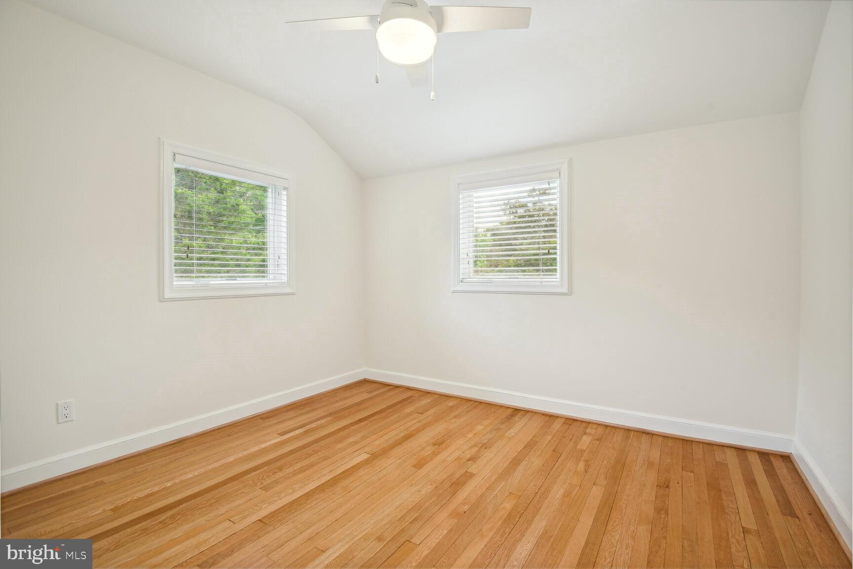 4918 Redford Road Bethesda, MD 20816 - Photo 22 of 32