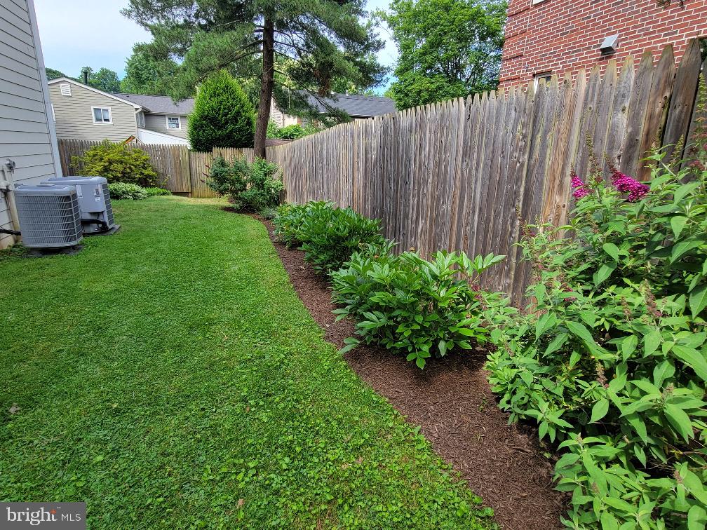 4918 Redford Road Bethesda, MD 20816 - Photo 26 of 32