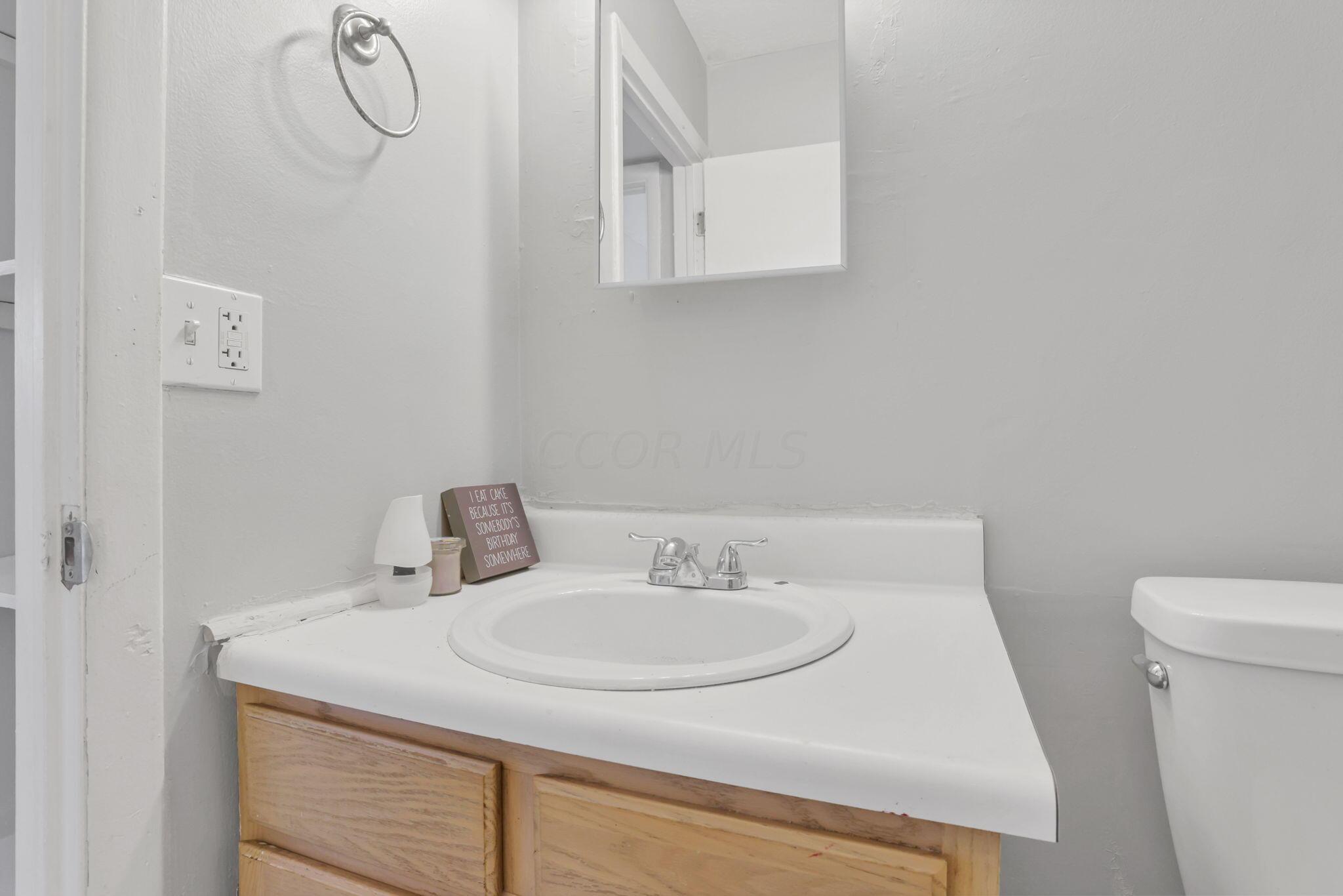 690 Kingsford Road Columbus, OH 43204 - Photo 14 of 80 18-web-or-mls-011A9428